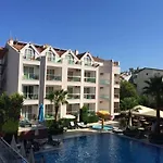 Club Palm Hotel 2*