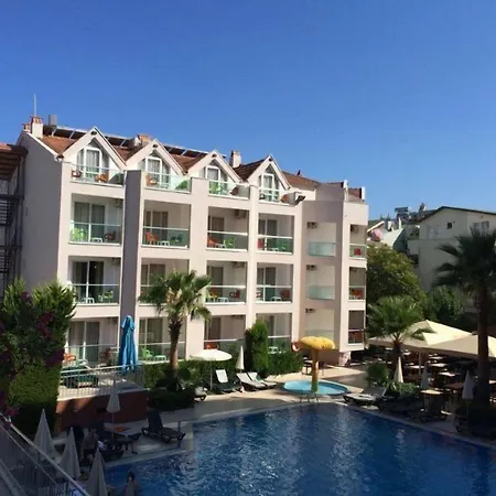 Club Palm ホテル 2*