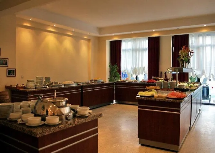 فندق Club Palm 2*