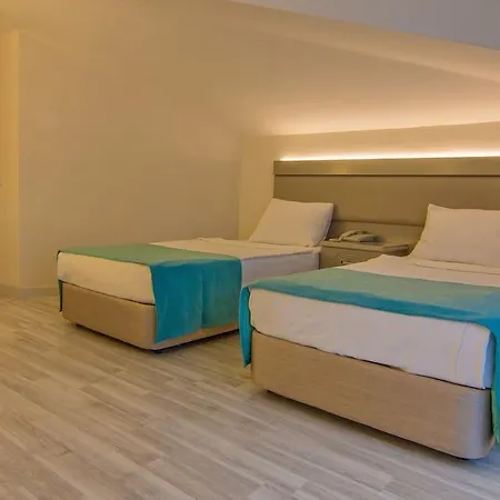 Club Palm Otel